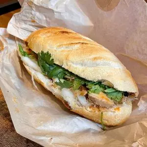 Bánh mì Bà Ba（バインミー バーバー）