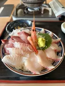 氷見 魚市場食堂