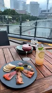 QUAYS pacific grill（キーズ パシフィック グリル）