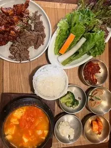 韓国料理 プングム フレッシュ店
