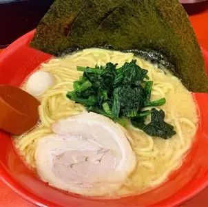 横浜家系ラーメン 赤家