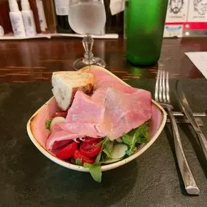 タランテッラ ダ ルイジ（TARANTELLA da luigi）