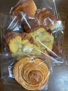 IDEAL BAKERY CROISSANT&PASTRY（アイディール ベーカリー クロワッサン&ペストリー）