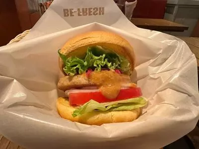 フレッシュネスバーガー 麻布十番店（FRESHNESS BURGER）