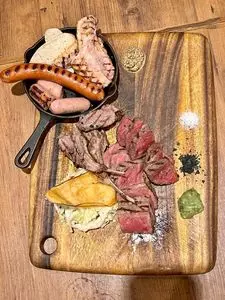 熟成肉LAB DA★BUTCHERS（ダ・ブッチャーズ）