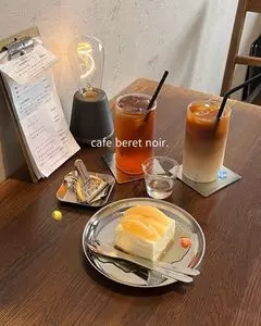 cafe Beret noir（カフェ ベレ ノアール）