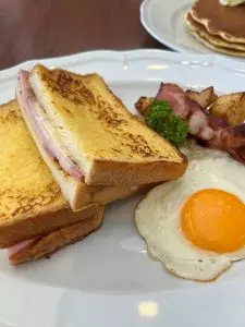 ロイヤルホスト 目黒店（Royal Host）