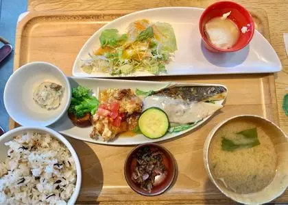 おぼんdeごはん 上大岡京急店（オボンデゴハン）