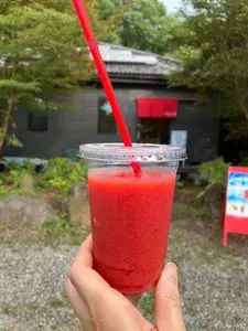 いちごの森