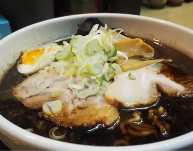 いそのかづお