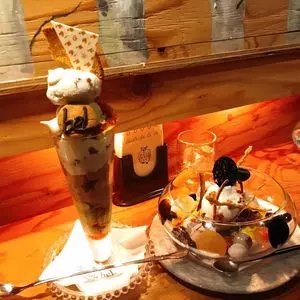 夜パフェ専門店 Parfaiteria beL 新宿三丁目（パフェテリアベル）