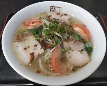 喜多方ラーメン 坂内 汐留シティセンター店（キタカタラーメン バンナイ）