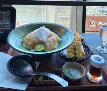 つるとんたん UDON NOODLE Brasserie（ツルトンタン ウドン ヌードル ブラッスリー）
