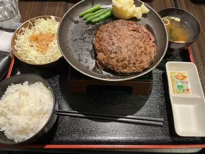 とろけるハンバーグ福よし 六本木店