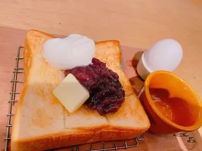 天然酵母の食パン専門店 つばめパン&Milk 名駅店