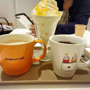 Holly's Cafe あべのHoop店（ホリーズ カフェ）