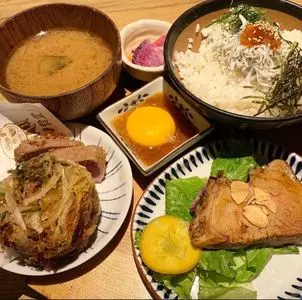 海沿いの キコリ食堂