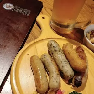 生ソーセージバル LECKER(レッカー)