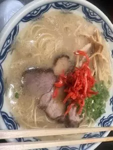 博多麺房 赤のれん 西麻布本店（はかためんぼう あかのれん）