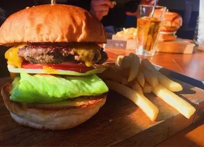 マクレーン オールドバーガースタンド（McLean -old burger stand-）