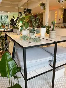 AUTHENTIC cafe（オーセンティック カフェ）