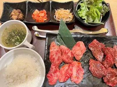焼肉 新羅 MONA新浦安店