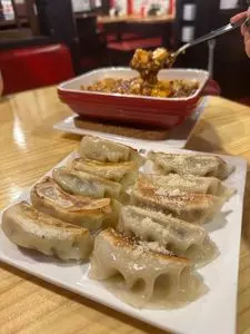 24時間 餃子酒場 高円寺店