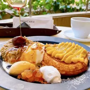 パンケーキ＆ブックス ビブリオテーク（PANCAKE & books bibliothèque）