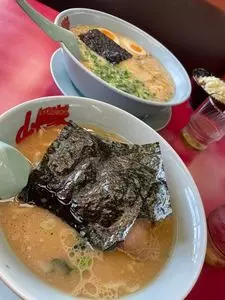山岡家 小山田間店（やまおかや）