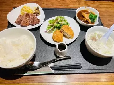 牛たん 仙台牛 伊勢屋 牛たん通り店