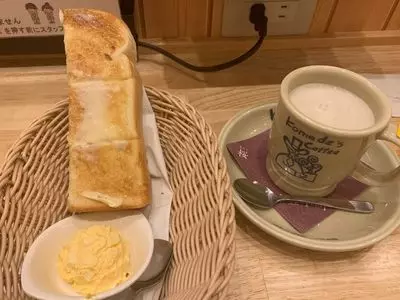 コメダ珈琲店 新宿御苑前店