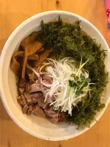 中華そば すする