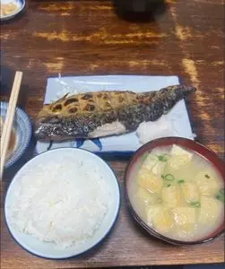 食事と酒処 真（博多名物 鯖の 真）