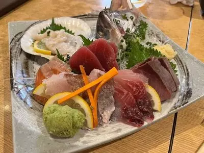 炭火活烹三是 新宿西口店