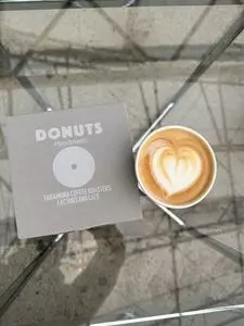 TAKAMURA COFFEE ROASTERS FACTORY&CAFE 淡路島店（タカムラ コーヒー ロースターズ ファクトリー &カフェ）