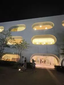 武蔵野プレイス
