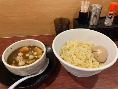 超多加水純手打ち麺 仁しむら