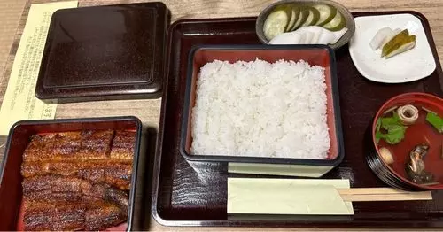 肉嘉（ニクヨシ）