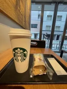 スターバックスコーヒー 恵比寿ファーストスクエア店（STARBUCKS COFFEE）