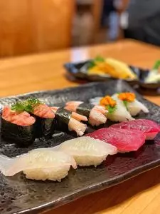 弁慶すし 東香里本店