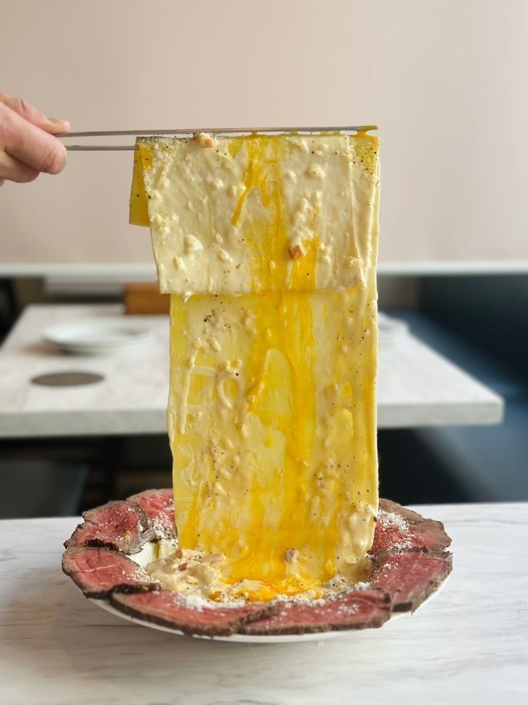 あんよさんが投稿したシカゴピザ&ボルケーノパスタ Meat&Cheese Forne（ミートアンドチーズ フォルネ）に関する口コミの画像