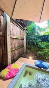 足湯喫茶椿や