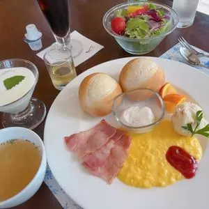 モーニング 菜根本店