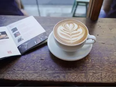 AKHA AMA COFFEE KAGURAZAKA（アカアマコーヒー）