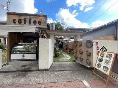 dekoboko cafe（凸凹/デコボコカフェ）