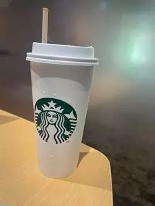 スターバックス・コーヒー 六本木ヒルズ ウエストウォーク ラウンジ店