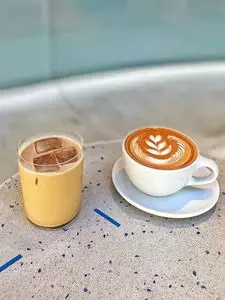 ブルーボトルコーヒー 梅田茶屋町カフェ（Blue Bottle Coffee）