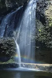 月待の滝