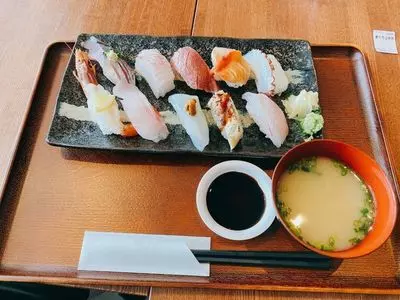 まぐろとかめ