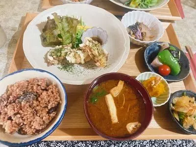 菜食カフェ クリヤ （菜食カフェ KURIYA）
